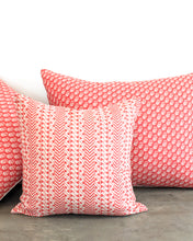 Load image into Gallery viewer, The Standard Pillow - custom Lisa Fine Textiles Luxor